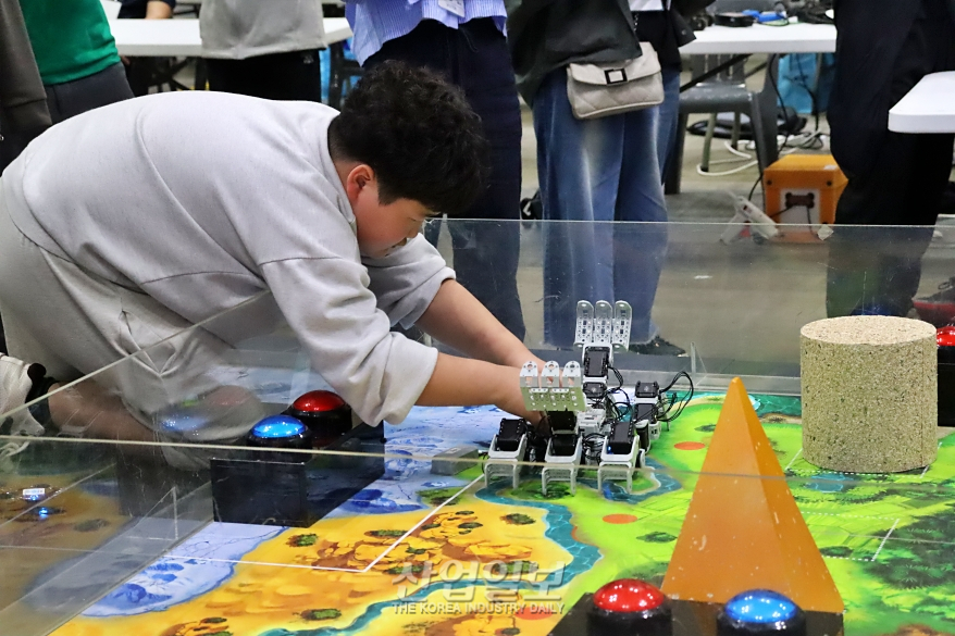 [로보월드]로봇산업인의 '떡잎' 찾는 '2023 국제로봇콘테스트'
