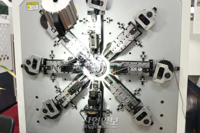 [금속산업대전] 무캠 방식의 스프링 포밍 장비로 제품 불량률 낮춰…