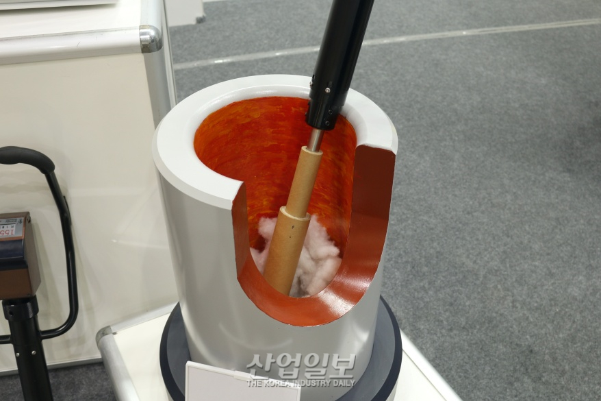 [금속산업대전] 백금 온도측정기 1천750℃ 견뎌라