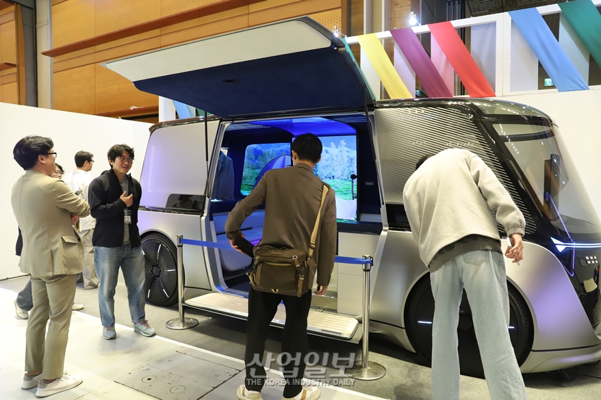주거 공간 된 자동차…‘미래 자율주행차’ 어떤 모습?