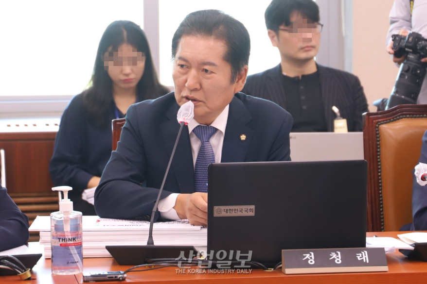 [2023 산업계 HOT6 ①]원자력에너지 VS 재생에너지