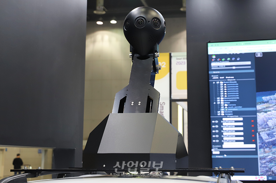 ‘공간정보’촬영 나서는 택배차량