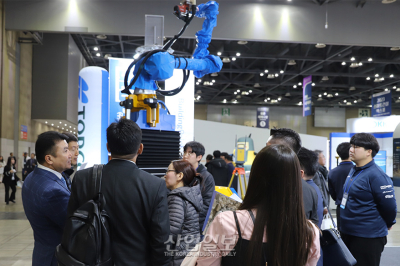 앵커 홀 천공 작업에 로봇 자동화 도입