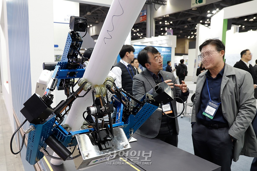 교량 케이블 점검, 드론 대신 로봇으로