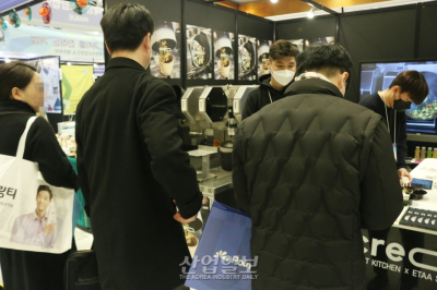 [포토뉴스]재료만 넣으면 자동조리…설거지도 ‘알아서’