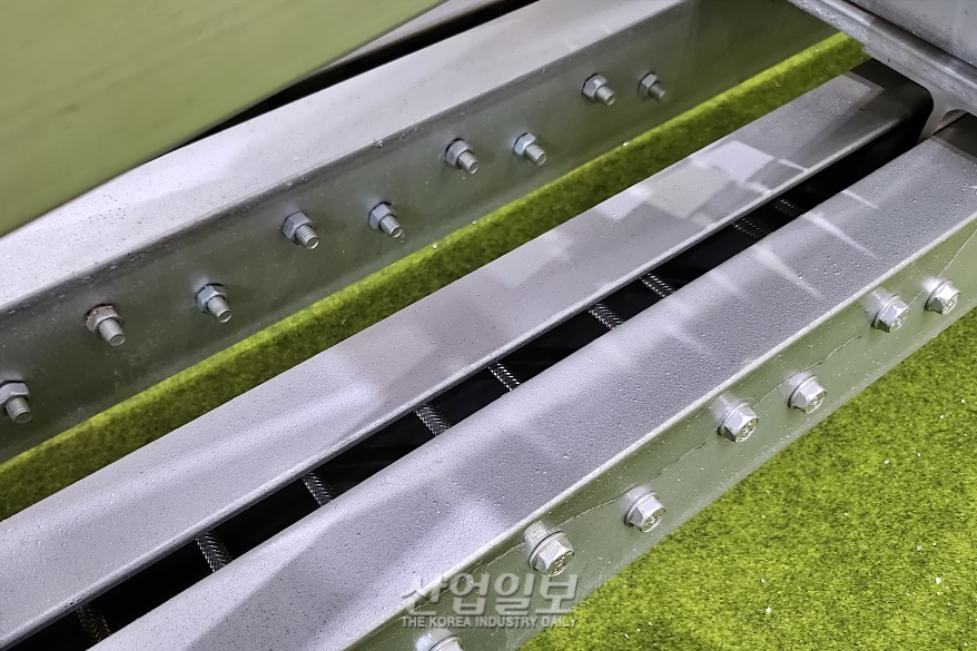 가드레일 충돌 사고, '구조적 충격흡수'로 피해↓