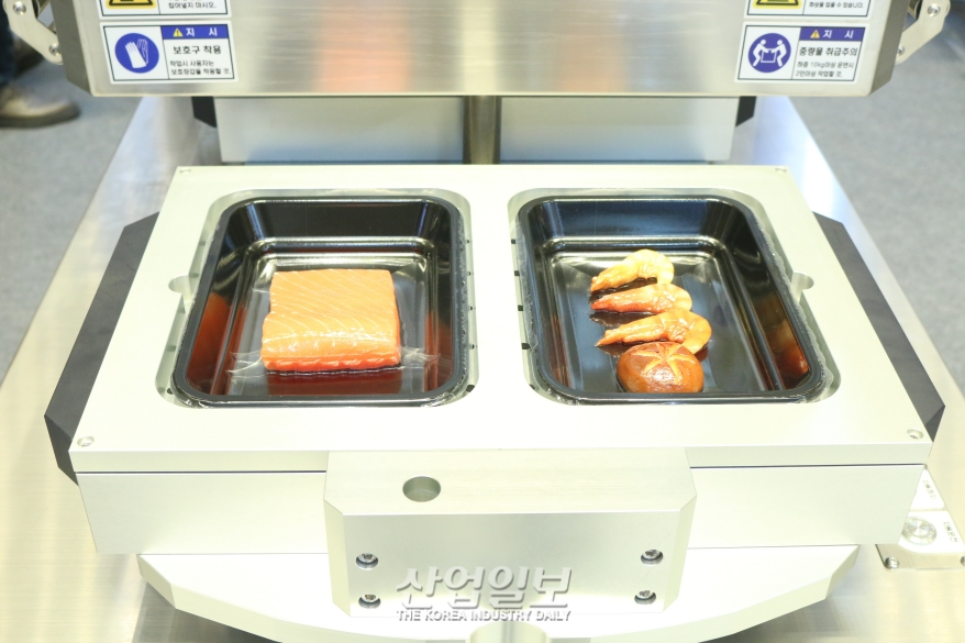 필름 진공해 식품 ‘착’, 형태 유지·유통기한 연장