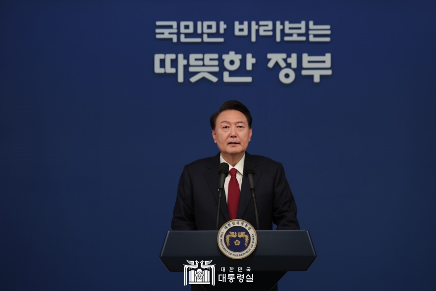 尹 대통령 2024년 신년사…“킬러규제 혁파, 첨단산업 육성”