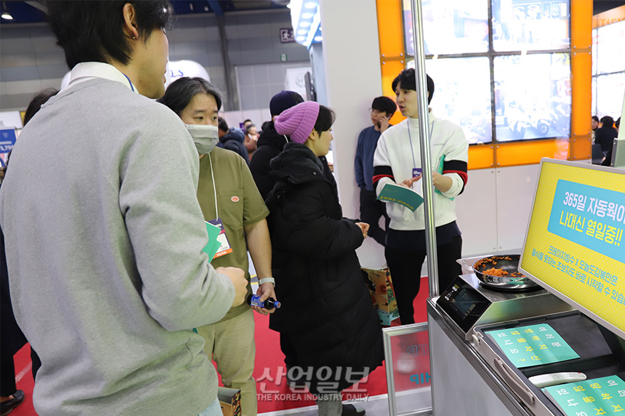 볶음 과정 자동화한 ‘김치볶음밥’ 프랜차이즈