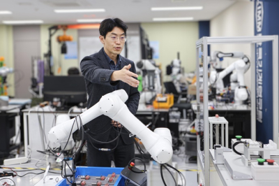 기계연, 로봇 작업 AI기술 세계 최초 개발 성공