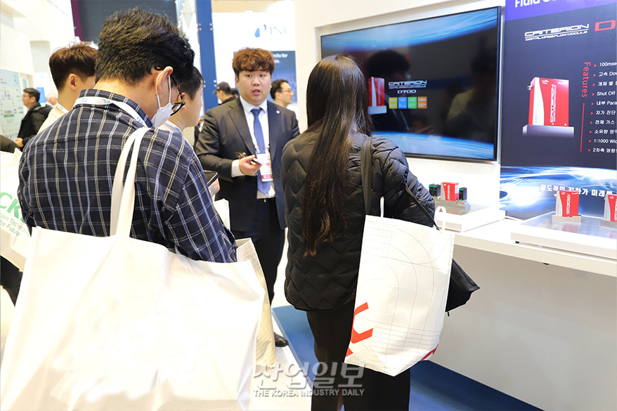 반도체 제조의 효율과 안전성 향상하는 MFC