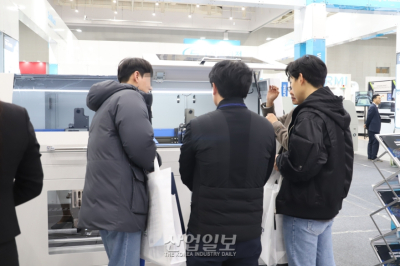 [포토뉴스]전장 부품, 필요한 부위만 '쏙쏙' 납땜