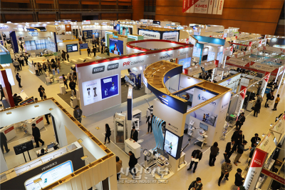 [포토뉴스]AI·로봇 등 기술의 발전, 의료 산업에 긍정적 영향 미쳐