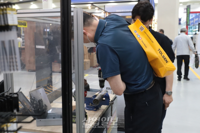 [포토뉴스]곡면 금속도 ‘쑥’, 전동드릴용 드릴비트