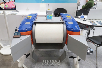 [포토뉴스]바다 환경 지킴이 로봇…기름·미세플라스틱 회수