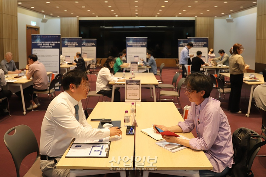 [포토뉴스]  미래 성장 파트너 찾는 ‘BRIDGE 융합연구개발사업 유망기술 Tech Fair’