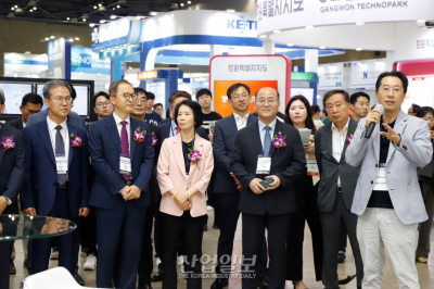 [포토뉴스]‘나노 코리아 2024’ 참가 주요 인사, 나노기술 트렌드 확인