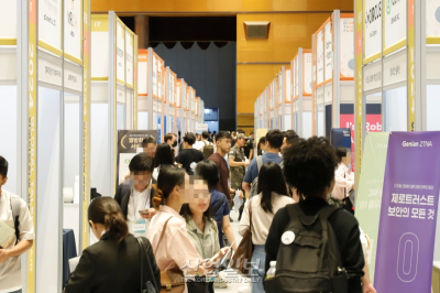 [포토뉴스]전시장 꽉 채운 구인·구직 열기