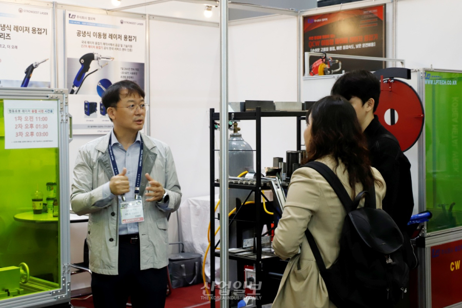 엘피텍 협동 로봇으로 비숙련자도 용접 자동화…맞춤형 장비 제작사 도약
