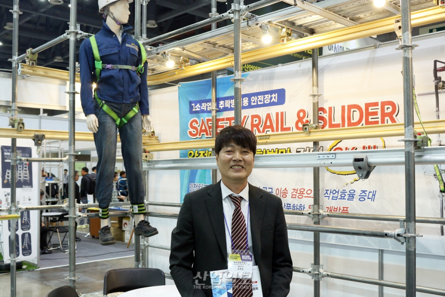 한국경량레일, 작업자들 생명 책임지는 ‘안전레일’ 선보여