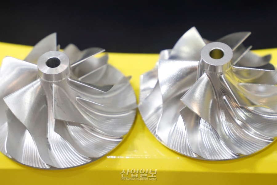 [포토뉴스]자기장으로 정밀 부품 연마…“형상 변화 없이 가공”