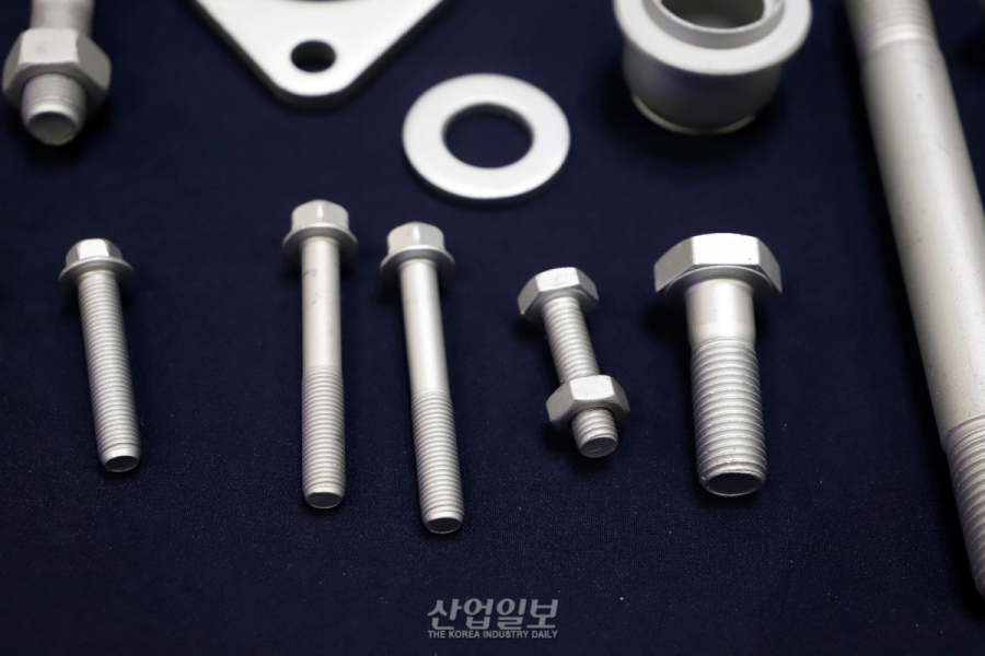 [포토뉴스]오성테크, 아연도금 핵심원료 소개…“세계 시장 도전”