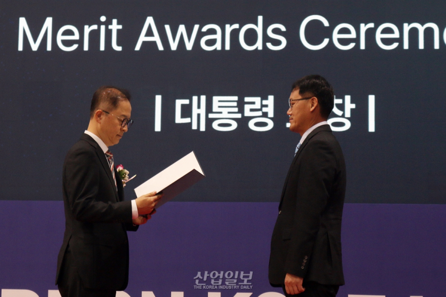 [카본코리아 2024][포토뉴스] 탄소나노산업계를 빛낸 영광의 얼굴들