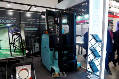 [포토뉴스]입식 지게차도 ‘자율주행’…“라이다·비전 융합 센서로 목표 식별”