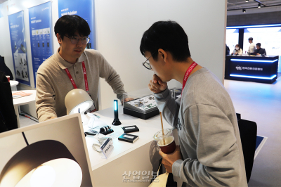 전파로 여러 장치 동시 충전하는 ‘RF 무선충전’ 등장