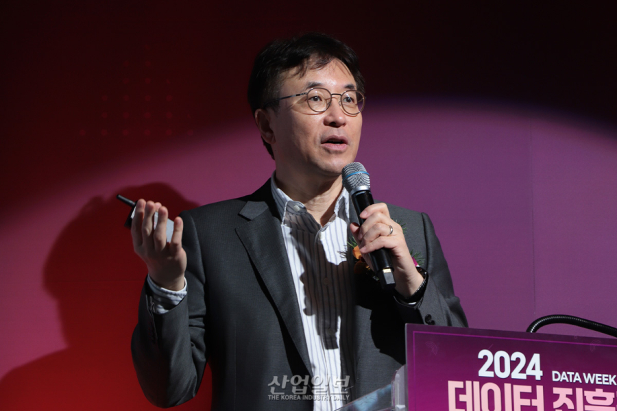 “AI, 모두의 필수 도구 될 것”