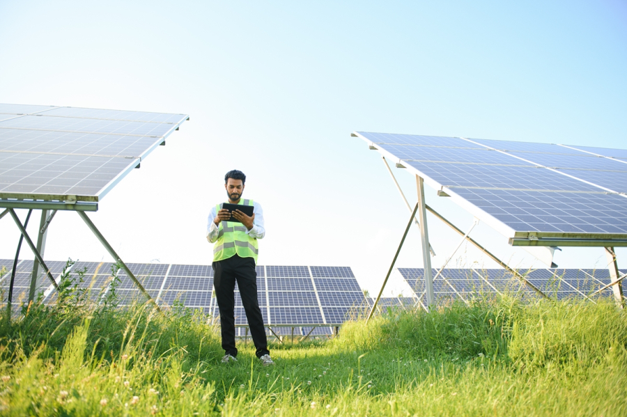 [2024 산업계 10대 뉴스⑧]재생에너지에 원자력까지, 탄소중립 걸음 더 속도내야 하는데...