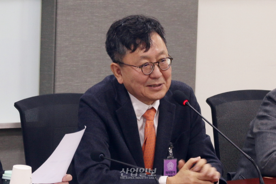 대한민국, AI G3에 들어가기 위해 넘어야 할 산 겹겹이 쌓여