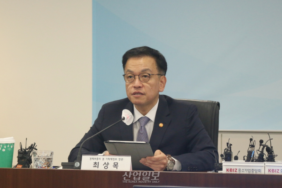 정부, 올해 경제 성장률 1.8% 전망…“불확실성 크나 탄핵 리스크 제한적”