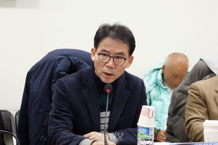 정치혼란으로 심화된 소상공인 불황, 중·장기적 금융자본시장 정책으로 극복해야