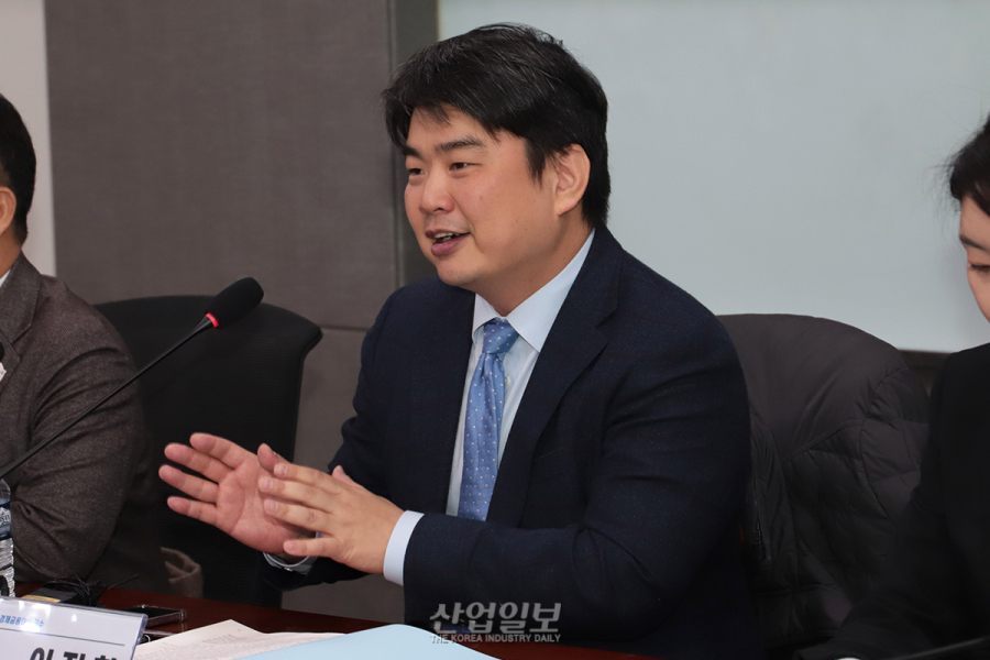 [사모펀드 적대적 M&A①] 사모펀드 근시안적 운영, ‘부도덕한 자본’ 인식 악화로