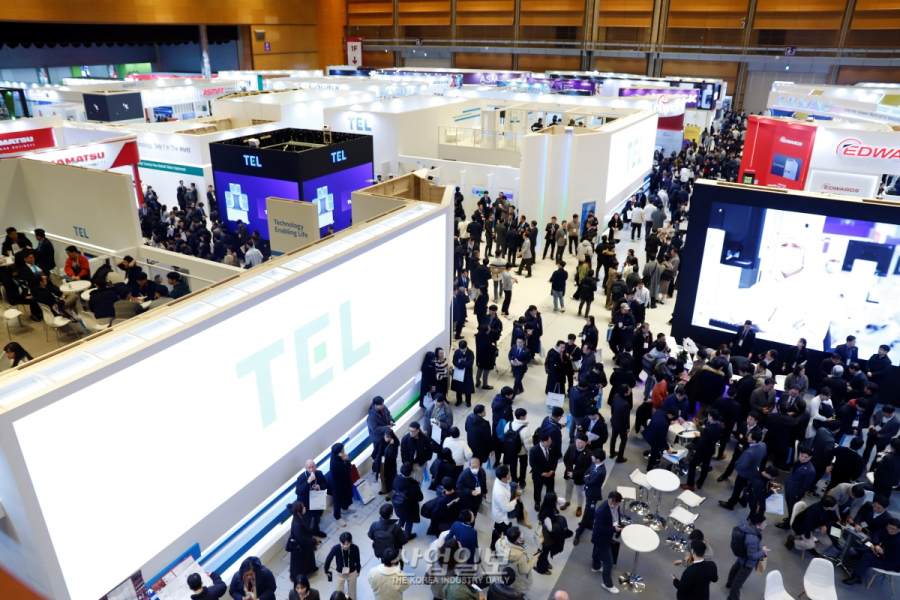 미래 여는 첨단 반도체 기술…‘세미콘 코리아 2025’ 개막