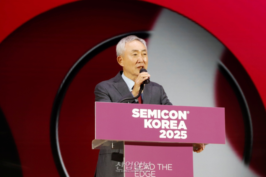 미래 여는 첨단 반도체 기술…‘세미콘 코리아 2025’ 개막