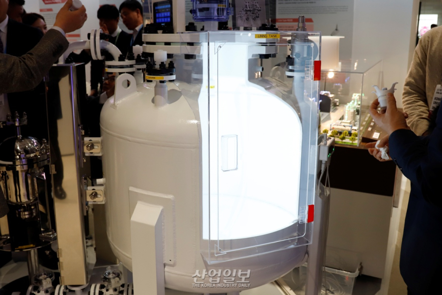 [포토뉴스]반도체 화학물질 저장탱크…“안전관리 솔루션 결합”