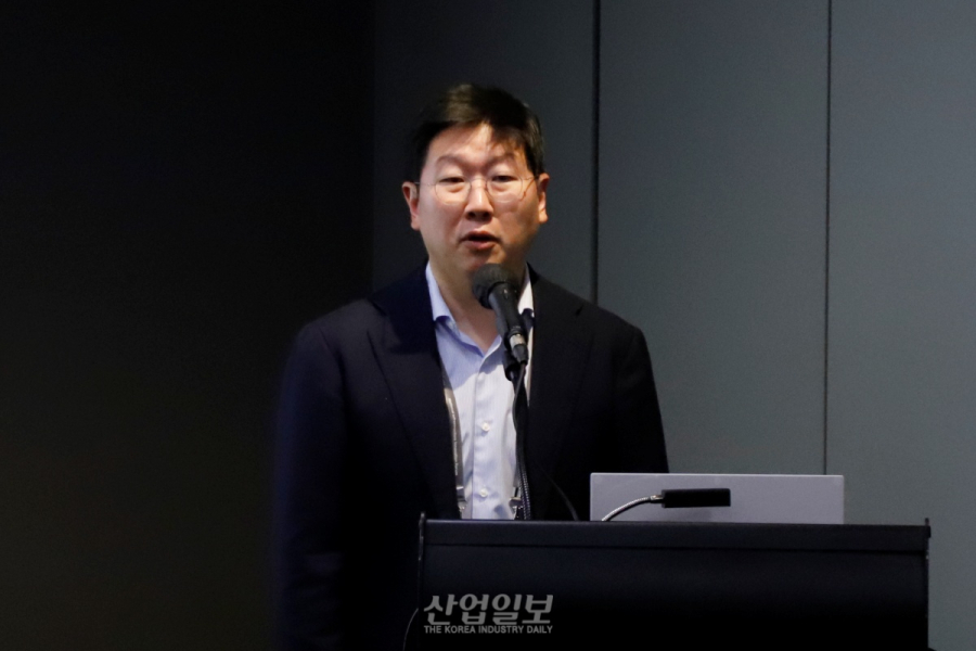 트럼프 출범에 자잿값 ‘출렁’…“건설업 생산성 높여야”