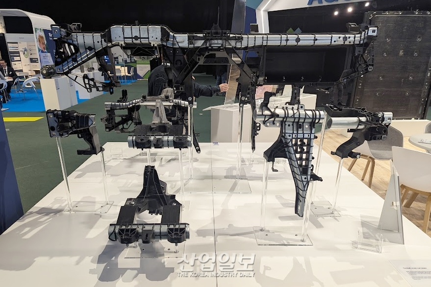 [JEC WORLD 2025] 엘링크링거, 첨단 경량 복합소재 전시