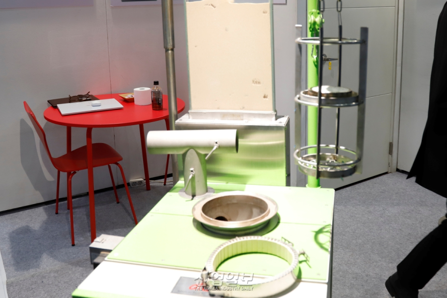 [포토뉴스]압축공기·열로 부품 세정…‘유동층 세정로’