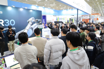 [AW 2025] 유니버설 로봇 AI+협동로봇 솔루션, ‘시선집중’