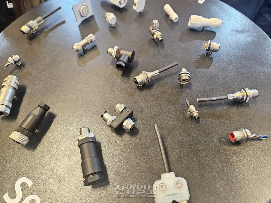 [AW 2025] 빈더커넥터, 고신뢰성 산업용 커넥터 솔루션 선보여