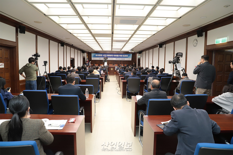 기후위기로 열린 북극항로, 무역 기반 한국경제의 돌파구 될까