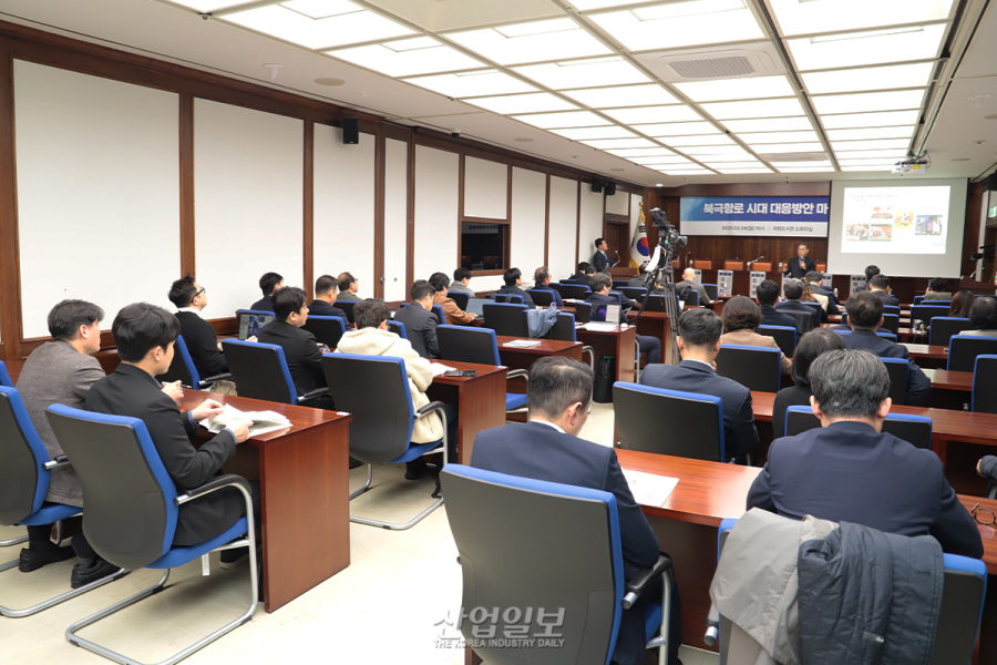 “양안전쟁 발발 시 한국 경제 치명타, ‘북극항로’가 대안 될 것”