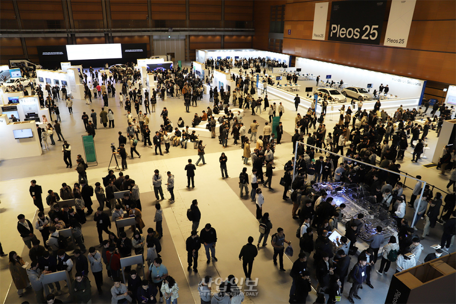 현대차, 통합 소프트웨어 플랫폼 ‘Pleos’ 공개… SDx 전략 본격화