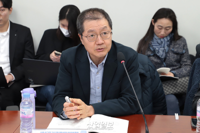 “노동조합 대표성, 조합원→근로자로 확대해야”