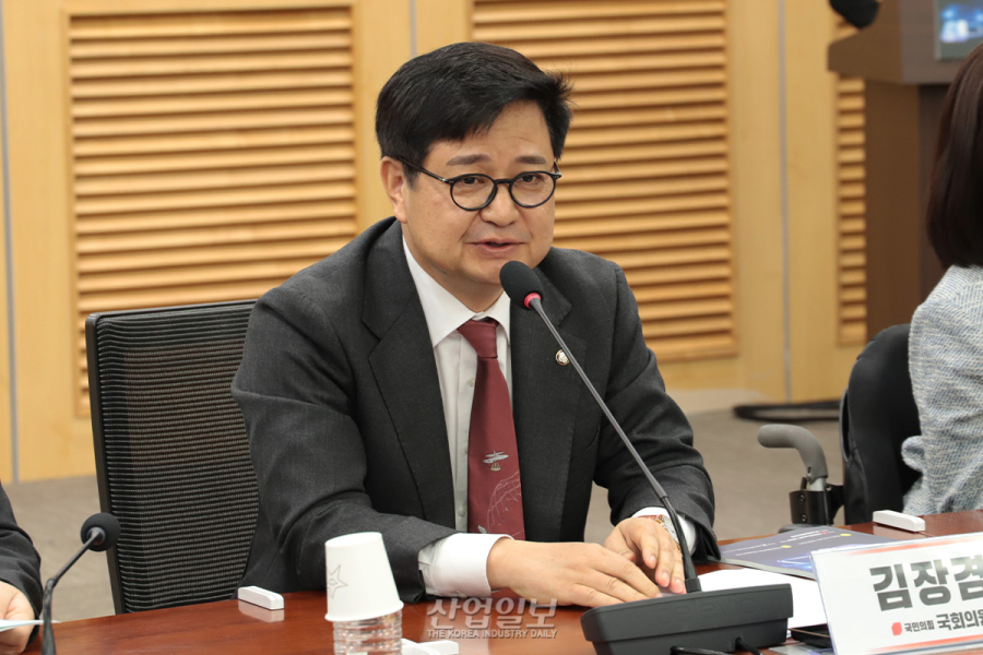 [포토뉴스] 국힘 지도부, AI 산업 발전과 개인정보 보호 ‘균형’ 강조