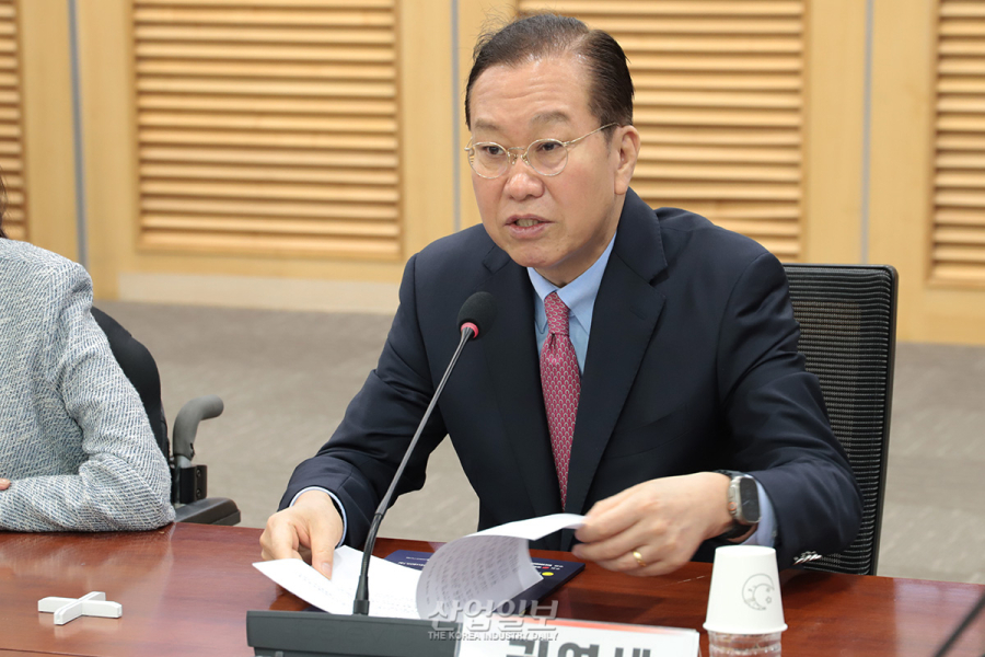 [포토뉴스] 국힘 지도부, AI 산업 발전과 개인정보 보호 ‘균형’ 강조