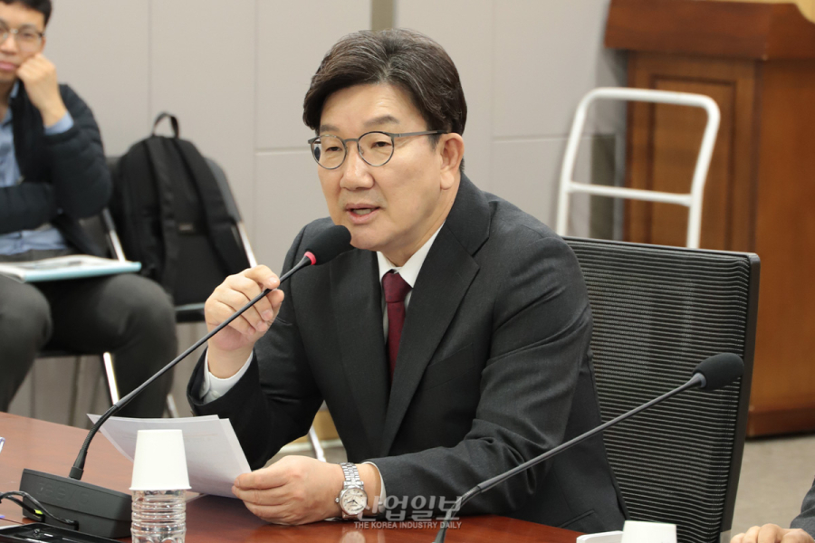 [포토뉴스] 국힘 지도부, AI 산업 발전과 개인정보 보호 ‘균형’ 강조